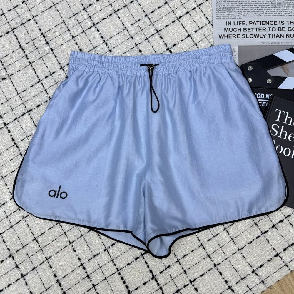 ALO Yoga Women's Blue Silk Sunscreen Sports Set Sz S - Picture 4 of 8